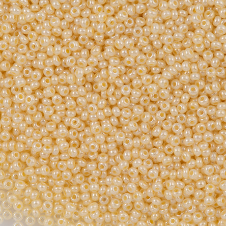 Czech Seed Bead 10/0 Opaque Pearl Ivory (47185)