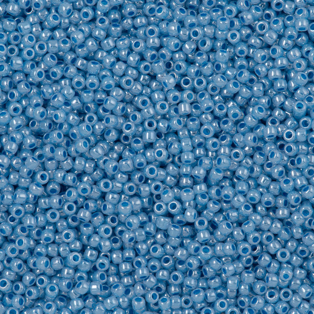 50g Toho Round Seed Bead 11/0 Ceylon English Bluebell (918)