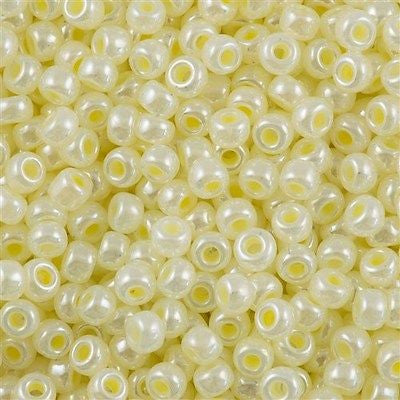 Miyuki Round Seed Bead 6/0 Butter Cream Ceylon 20g Tube (527)