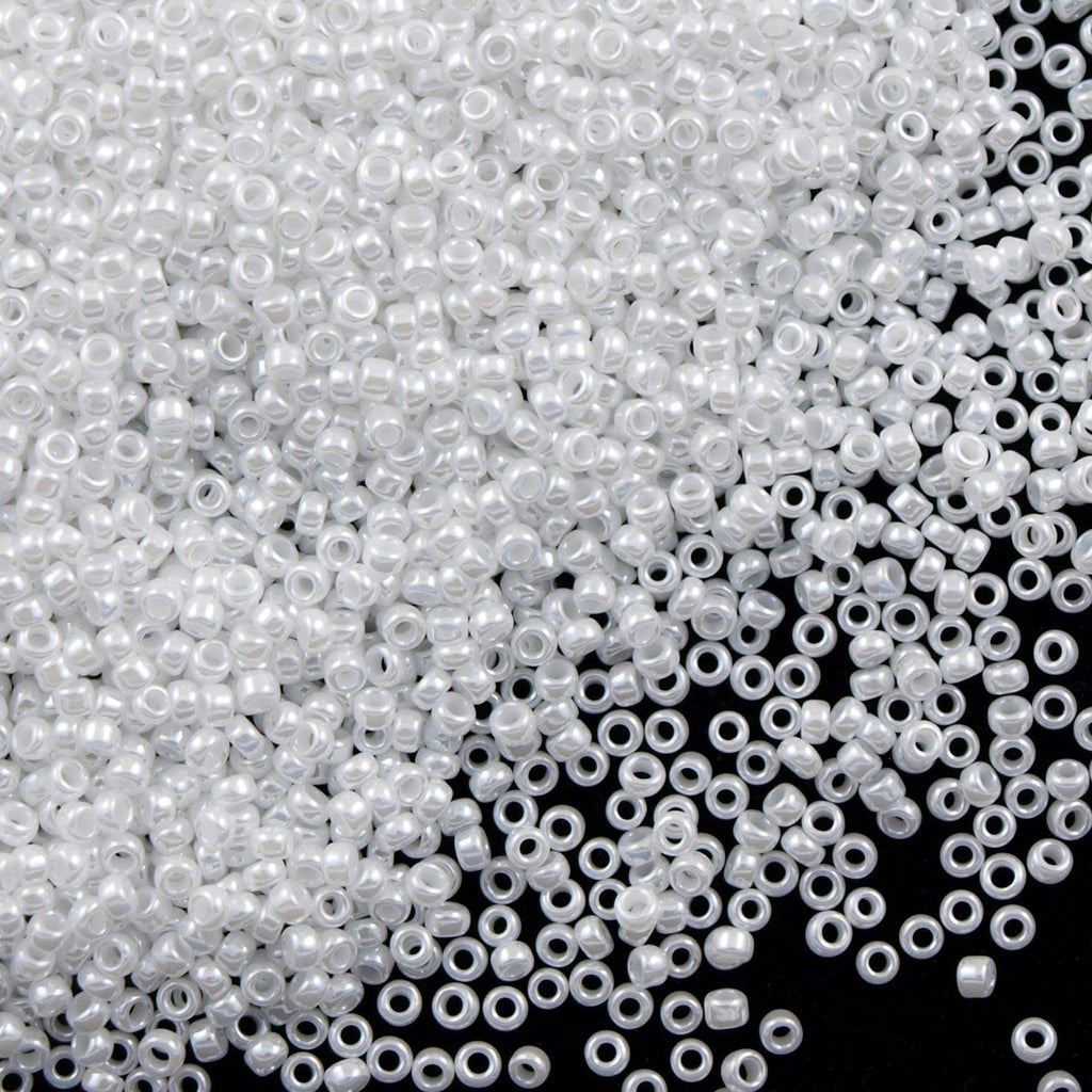 Seed Glass Beads 6/0 4mm - White - 50g 650 Beads - BD1313