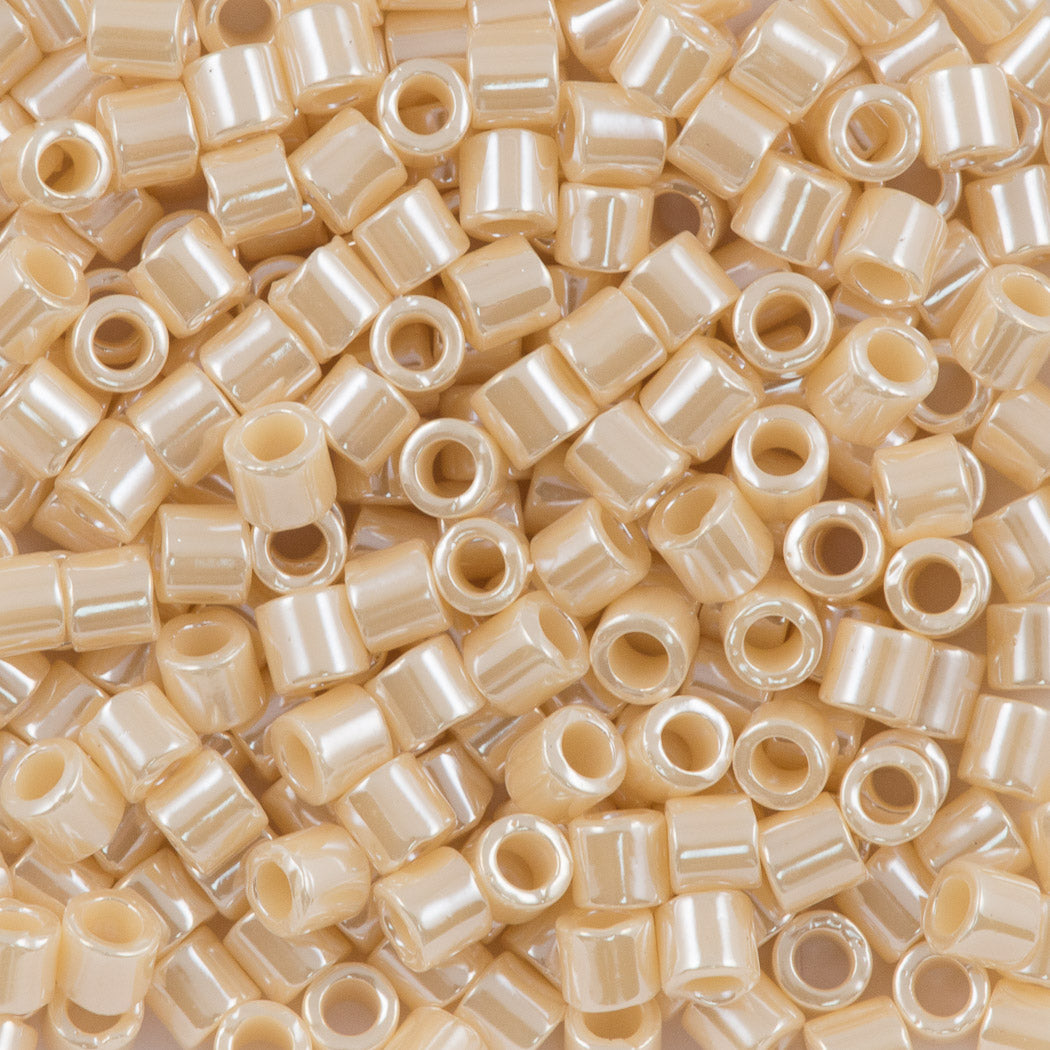 Miyuki Delica Seed Bead 8/0 Light Butter Cream DBL1560