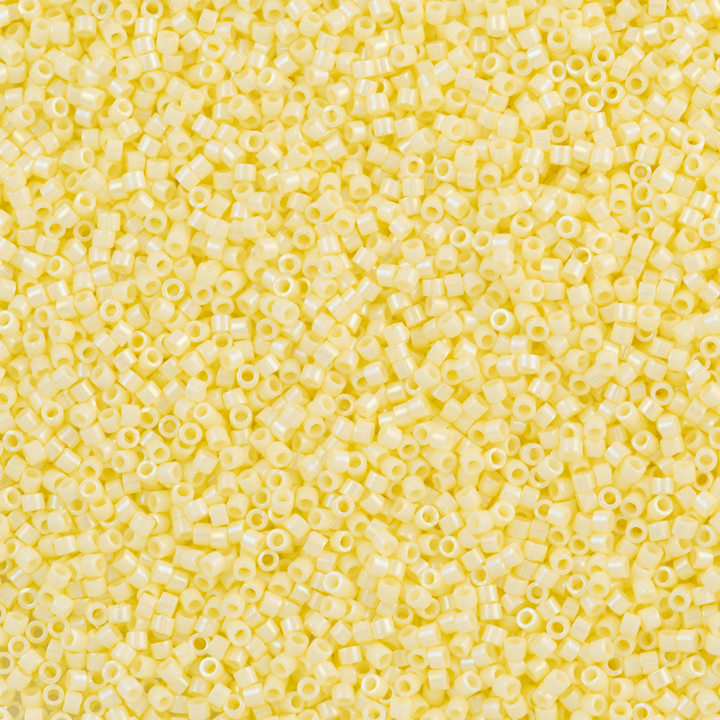 25g Miyuki Delica Seed Bead 11/0 Opaque Luster Whipped Butter AB DB1501