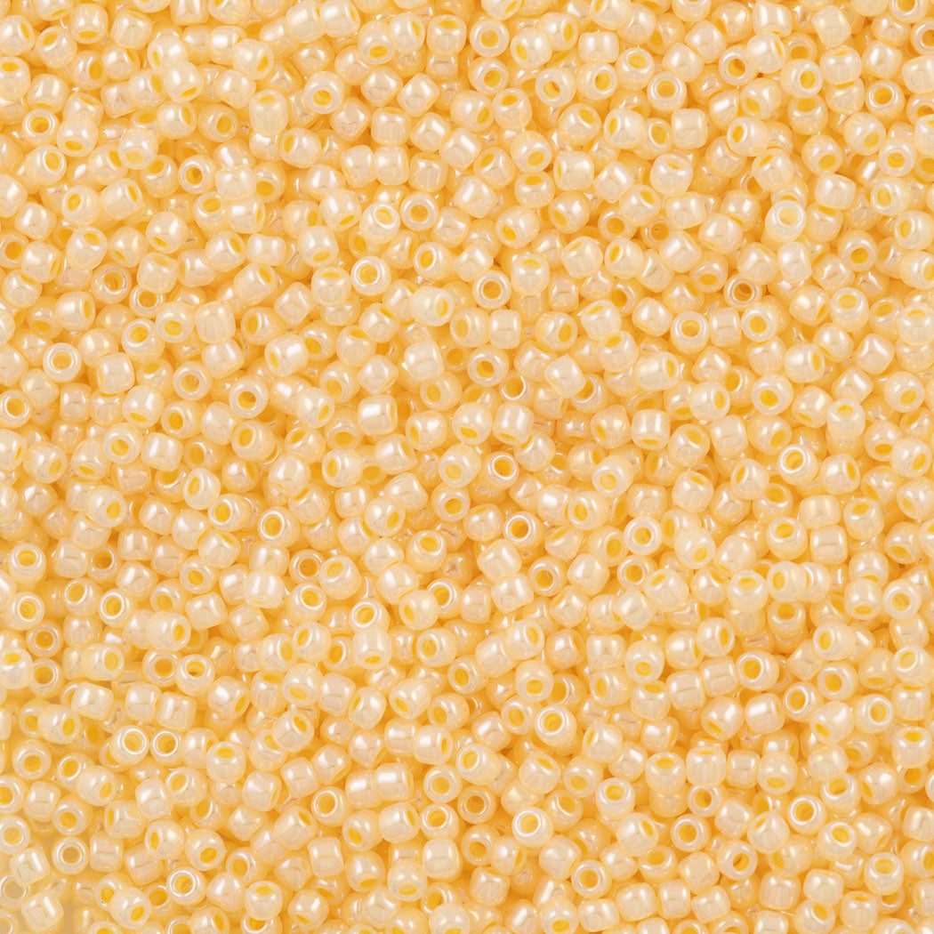 Toho Round Seed Bead 11/0 Ceylon Custard (903)